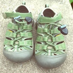 Kids Keen sandals